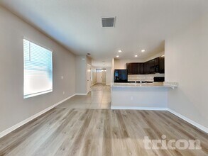 6632 Seaway Dr in Brooksville, FL - Foto de edificio - Building Photo