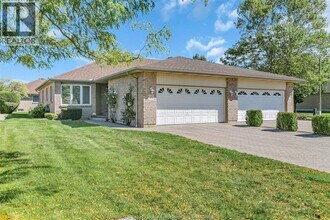 570 Rodfam Dr in Windsor, ON - Building Photo - Building Photo