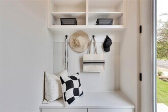 1937 E 38th 1/2 St in Austin, TX - Building Photo - Building Photo