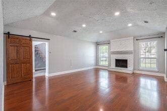 407 Juniper Ct in Stafford, TX - Building Photo - Building Photo