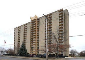 Addison Square Apartments