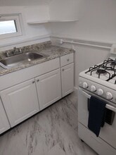 65 Oak Neck Rd in Barnstable, MA - Building Photo - Building Photo