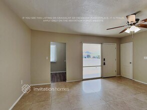 9444 N 4th Ave, Unit B315 in Phoenix, AZ - Foto de edificio - Building Photo
