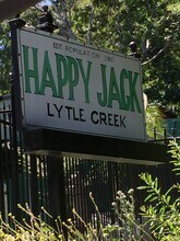 13992 Irving Ln in Lytle Creek, CA - Foto de edificio - Building Photo