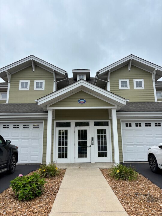 13242 Lake Shore Dr, Unit 101 in Cedar Lake, IN - Building Photo