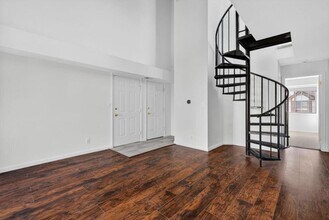 6017 Curtier Dr in Alexandria, VA - Building Photo - Building Photo