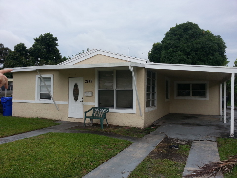 Hollywood 2 Units in Hollywood, FL - Building Photo