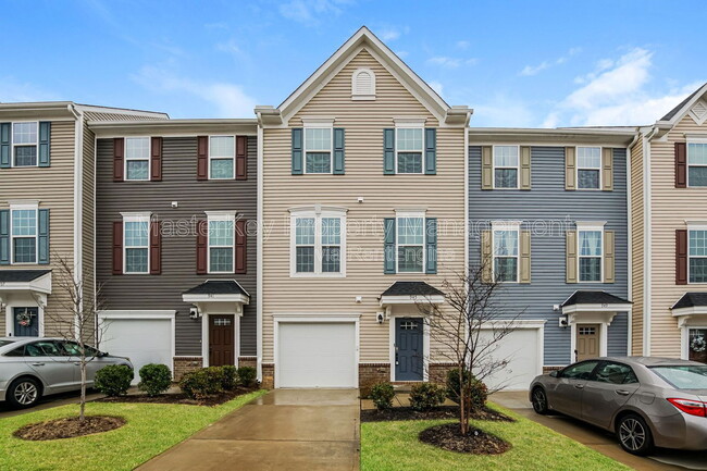 property at 945 Arnold Place Dr