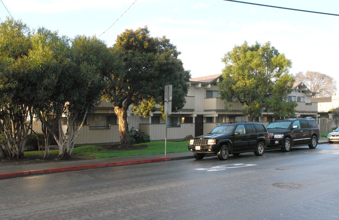 Riverstone Townhomes in Mountain View, CA - Building Photo