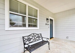 2911 E 5th St. in Austin, TX - Building Photo - Building Photo