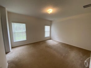 1020 Fraser Pl in Poinciana, FL - Building Photo - Building Photo