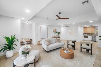 718 SW 27th Pl in Boynton Beach, FL - Building Photo - Building Photo