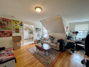 55 Cedar St, Unit 57-3 in Cambridge, MA - Building Photo - Building Photo