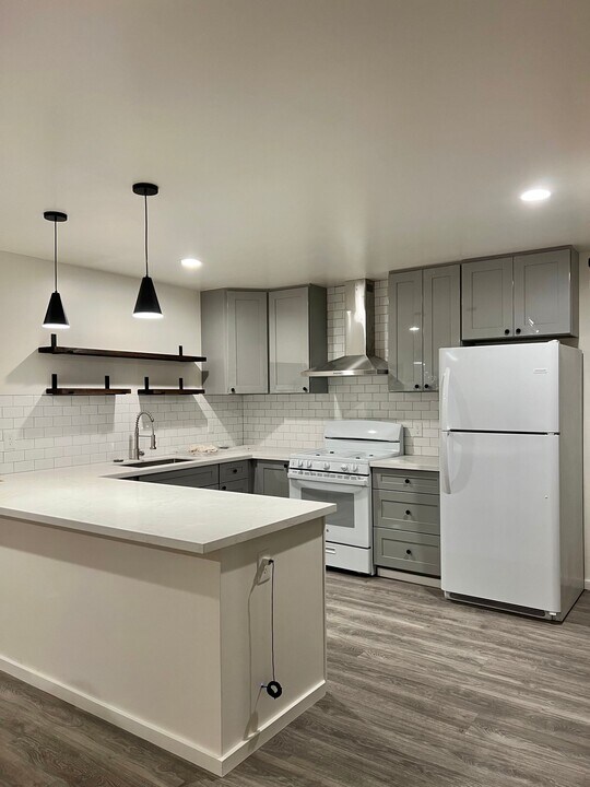 316 Hardister Dr in Cloverdale, CA - Building Photo