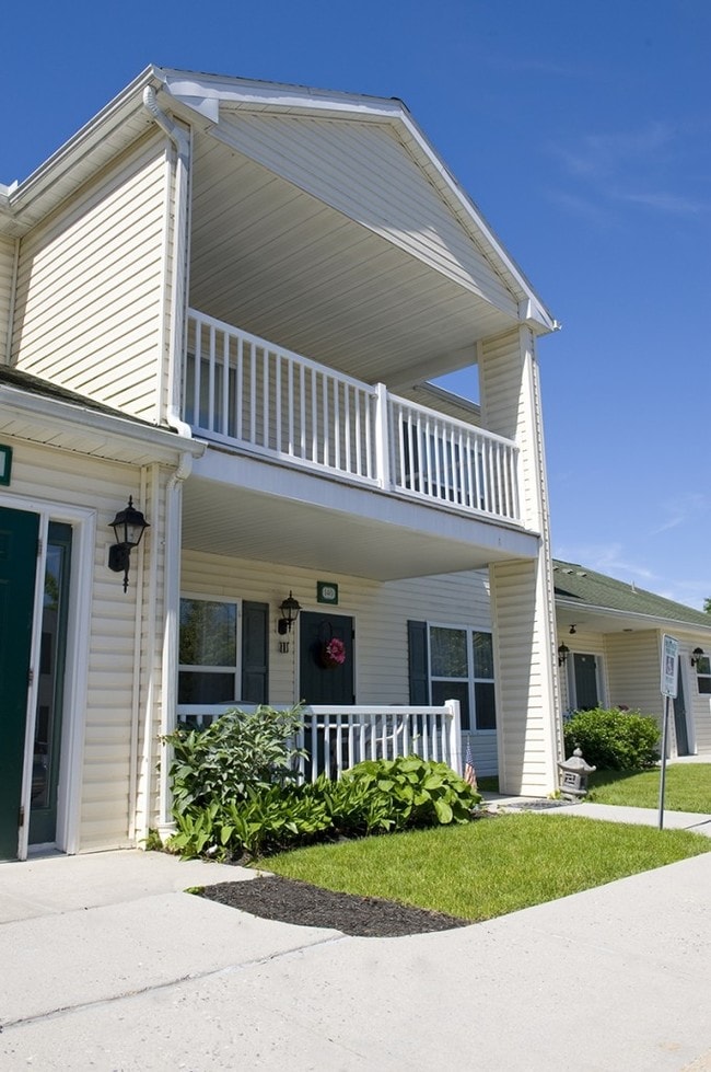 New Freedom Apartments in New Freedom, PA - Foto de edificio - Building Photo