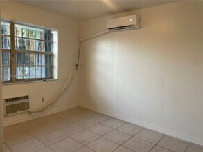 20 NW 71st St in Miami, FL - Building Photo - Building Photo