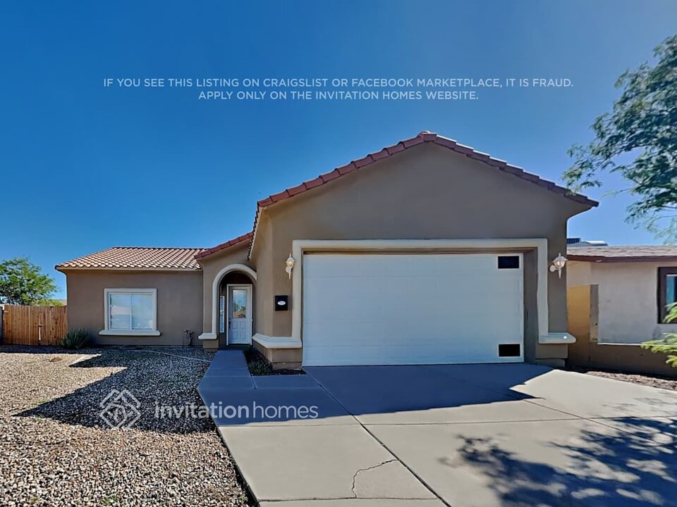 1017 N 61st Dr in Phoenix, AZ - Building Photo