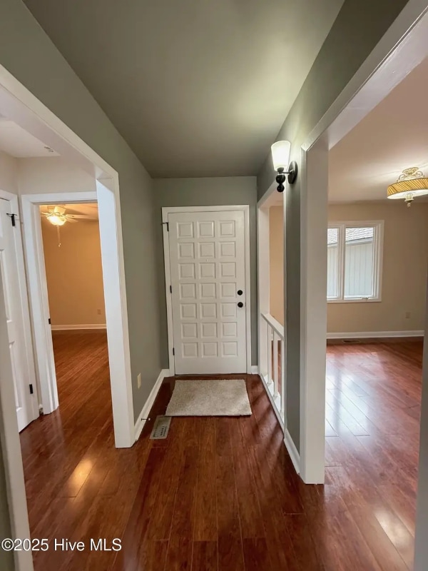 107 E Baywood Ln in Greenville, NC - Foto de edificio - Building Photo