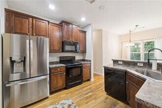 40 Laurel Way in White, GA - Building Photo - Building Photo