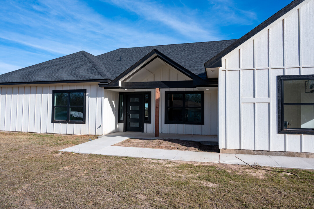 5908 Denver in Spencer, OK - Building Photo