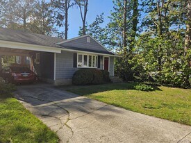 16 Ark Pl in Huntington Station, NY - Building Photo
