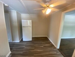 2 Hasbrouck Ave in Butler, NJ - Building Photo - Building Photo