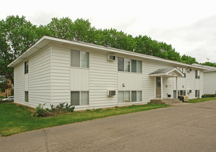 Centennial & Heritage Apartments in Farmington, MN - Building Photo - Building Photo