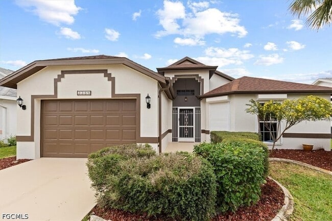 3358 Sabal Springs Blvd in North Fort Myers, FL - Building Photo - Building Photo