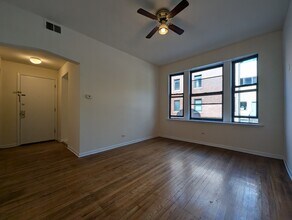 3147 W Medill Ave in Chicago, IL - Building Photo - Building Photo