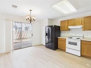 6824 Walkup Ln in Austin, TX - Building Photo - Building Photo