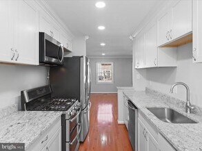 14824 Maidstone Ct in Centreville, VA - Building Photo - Building Photo