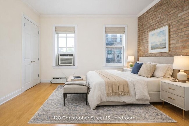 120 Christopher St, Unit 13 in New York, NY - Foto de edificio - Building Photo