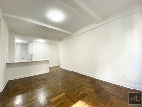 WEST 68 STREET, Unit 9G in New York, NY - Building Photo - Building Photo