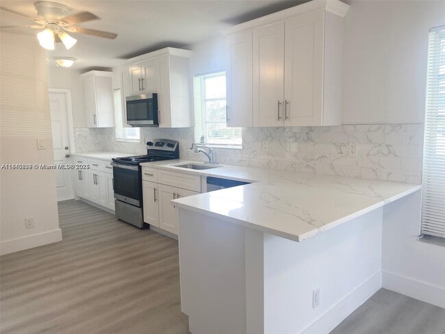 1005 NE 2nd St, Unit 1
