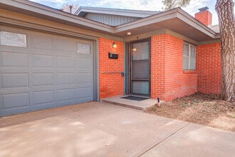 6707 Hartford Ave in Lubbock, TX - Building Photo - Building Photo