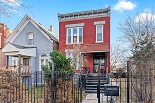 1929 S Central Park Ave in Chicago, IL - Building Photo
