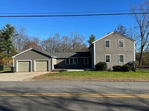 480 Newington Rd in Newington, NH - Building Photo - Building Photo