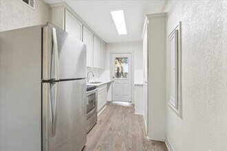 1632 Hawthorne St in Houston, TX - Foto de edificio - Building Photo