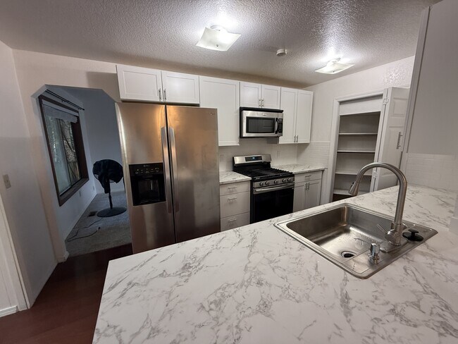 4102 209th Pl NE in Sammamish, WA - Building Photo - Building Photo