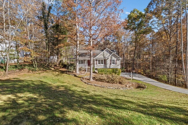 225 Hawkins Farm Cir in Ball Ground, GA - Building Photo - Building Photo