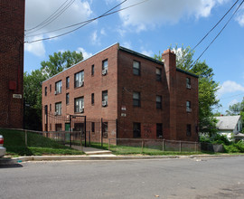 5811 Field Pl NE in Washington, DC - Foto de edificio - Building Photo