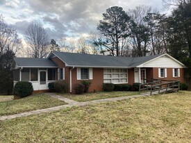 669 McGregor Rd in Winston-Salem, NC - Building Photo