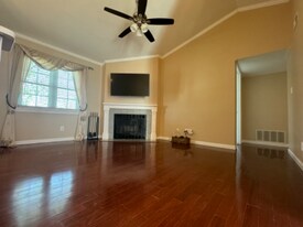 1469 Bobolink Pl in St. Louis, MO - Building Photo