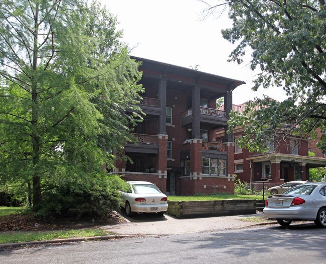 2759 Charlotte St in Kansas City, MO - Foto de edificio - Building Photo
