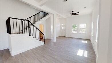 3808 Avenue L in Galveston, TX - Building Photo - Building Photo