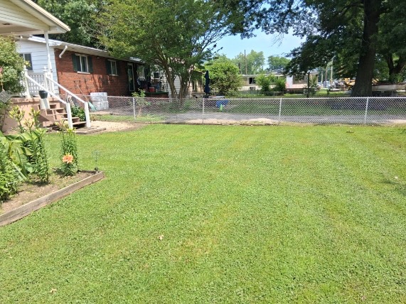 property at 5509 Elaine Dr