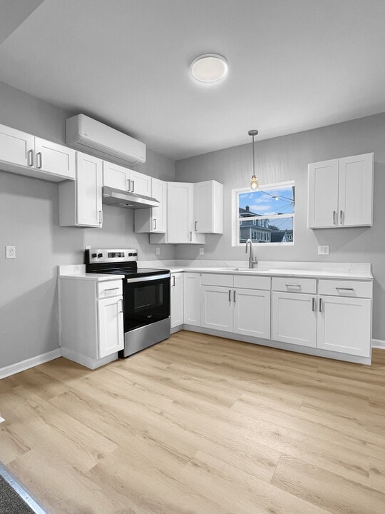 186 Rodman St, Unit 1 in Fall River, MA - Foto de edificio