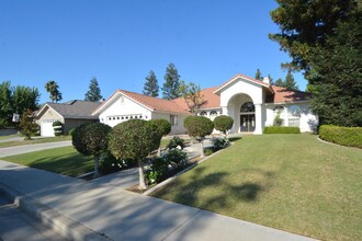 1107 Beckenham Pkwy in Bakersfield, CA - Building Photo - Building Photo