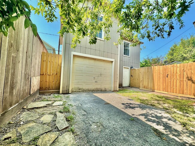 property at 114 Munford St