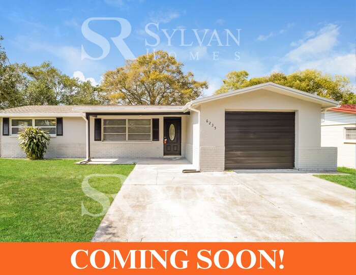 6235 Maplewood Dr in New Port Richey, FL - Building Photo